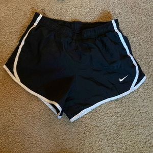 girls nike shorts